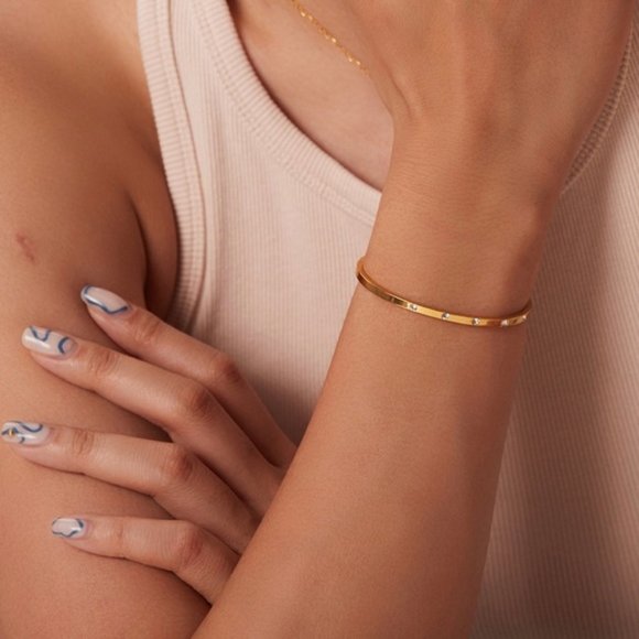 18K Gold Plated Opening Cubic Zirconia Bangle - Picture 2 of 13